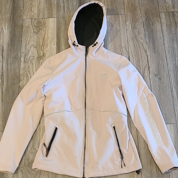 New Balance Jacket - Picture 1 of 3